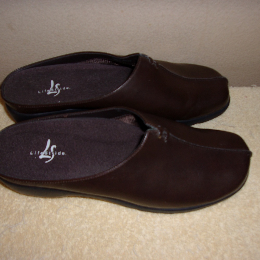 Life Stride Ladies Leather Slides - Size 9